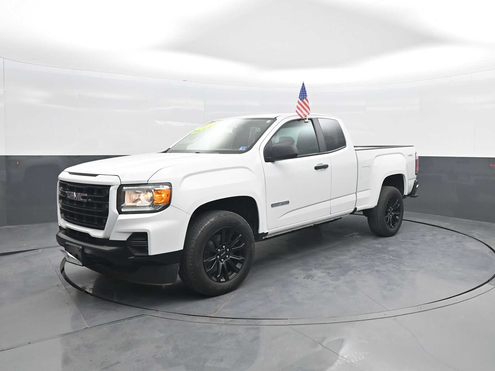 2022 GMC Canyon Elevation Standard
