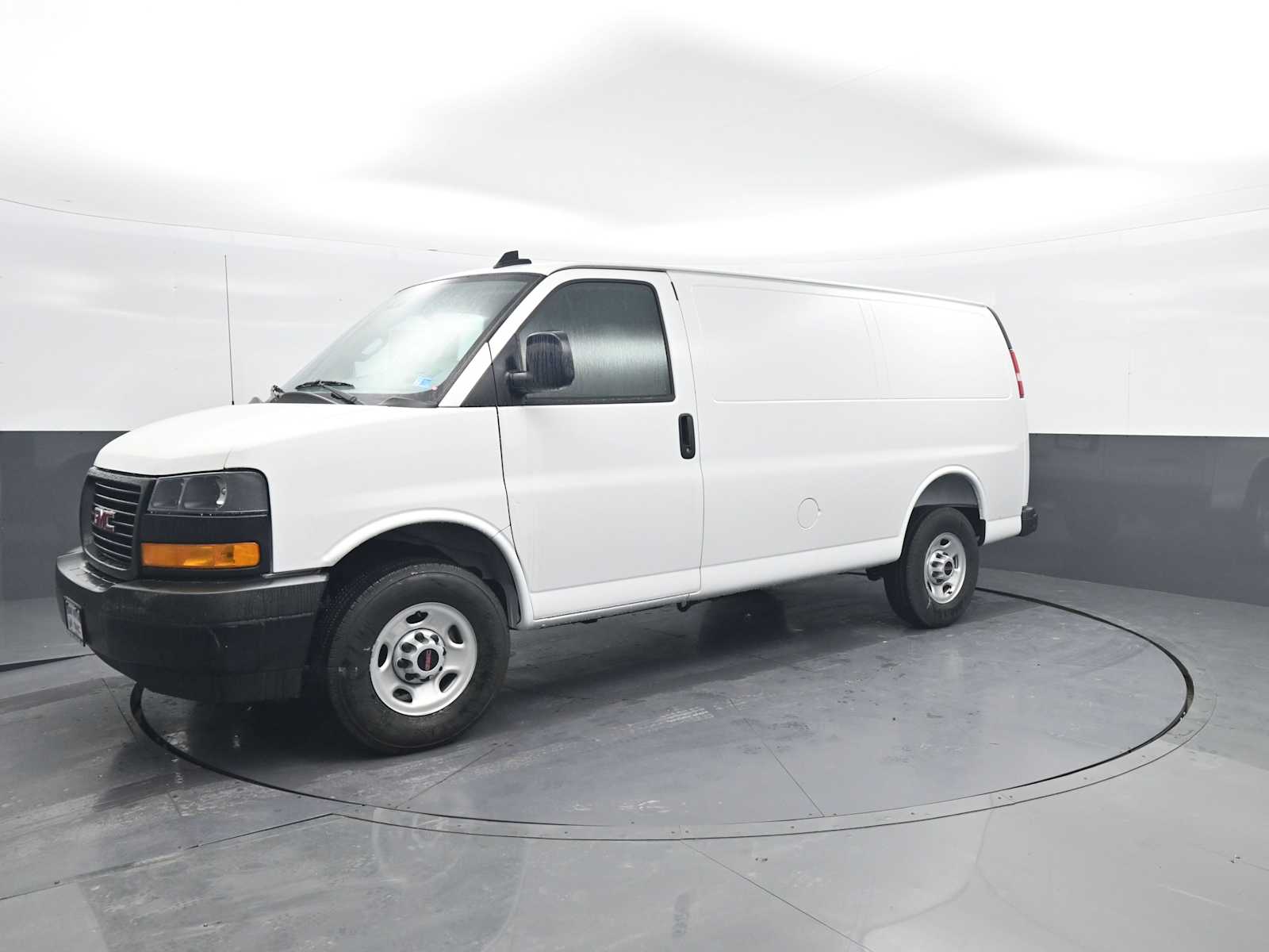 2025 GMC Savana Cargo 2500
