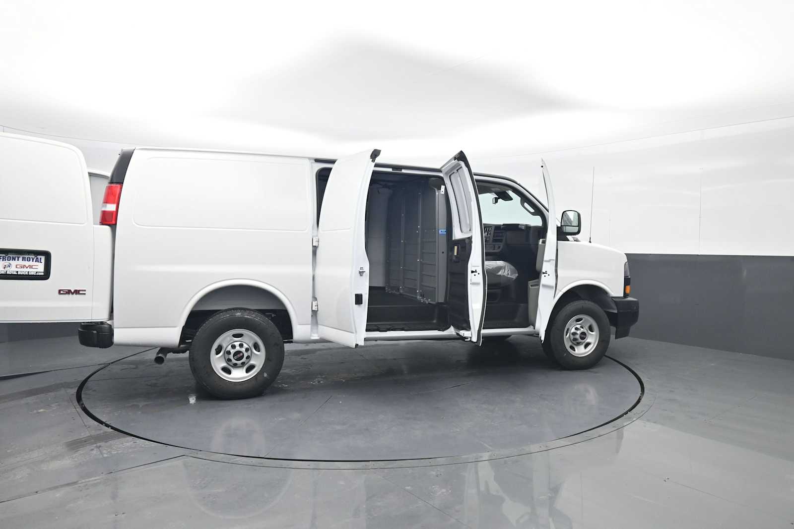 2025 GMC Savana Cargo 2500