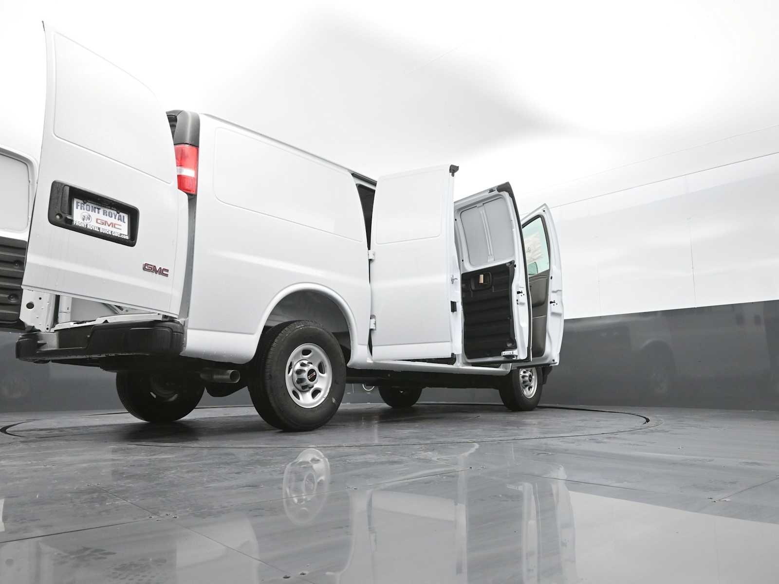 2025 GMC Savana Cargo 2500
