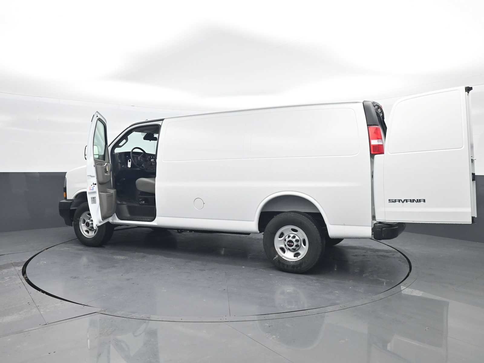 2025 GMC Savana Cargo 2500