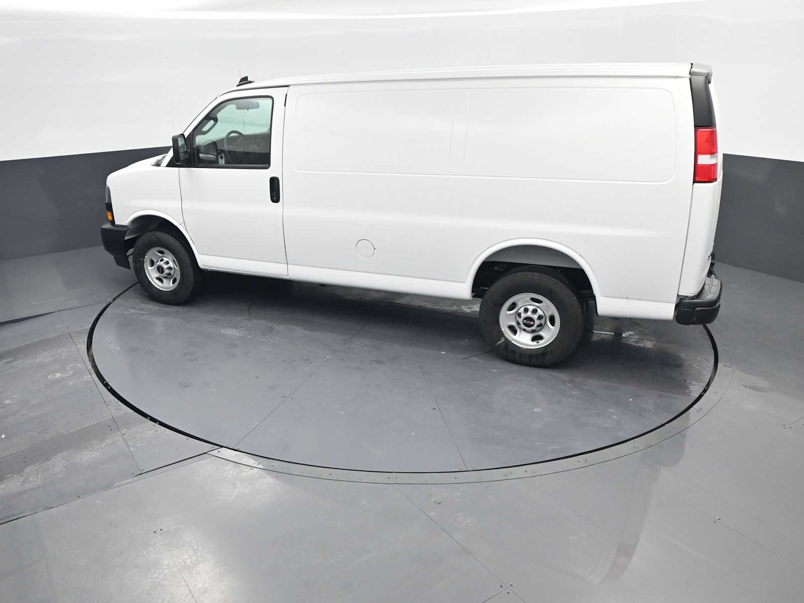 2025 GMC Savana Cargo 2500