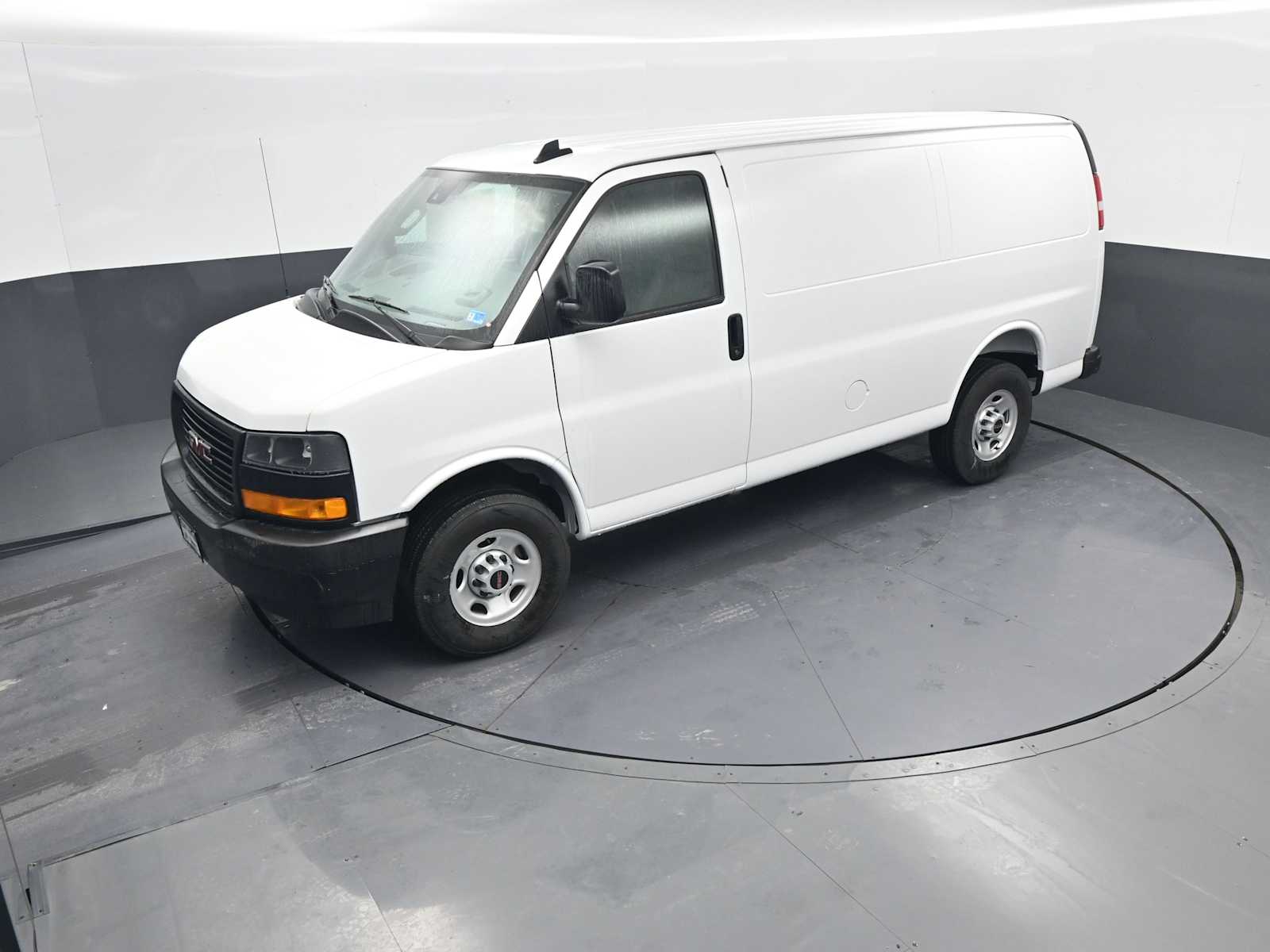 2025 GMC Savana Cargo 2500