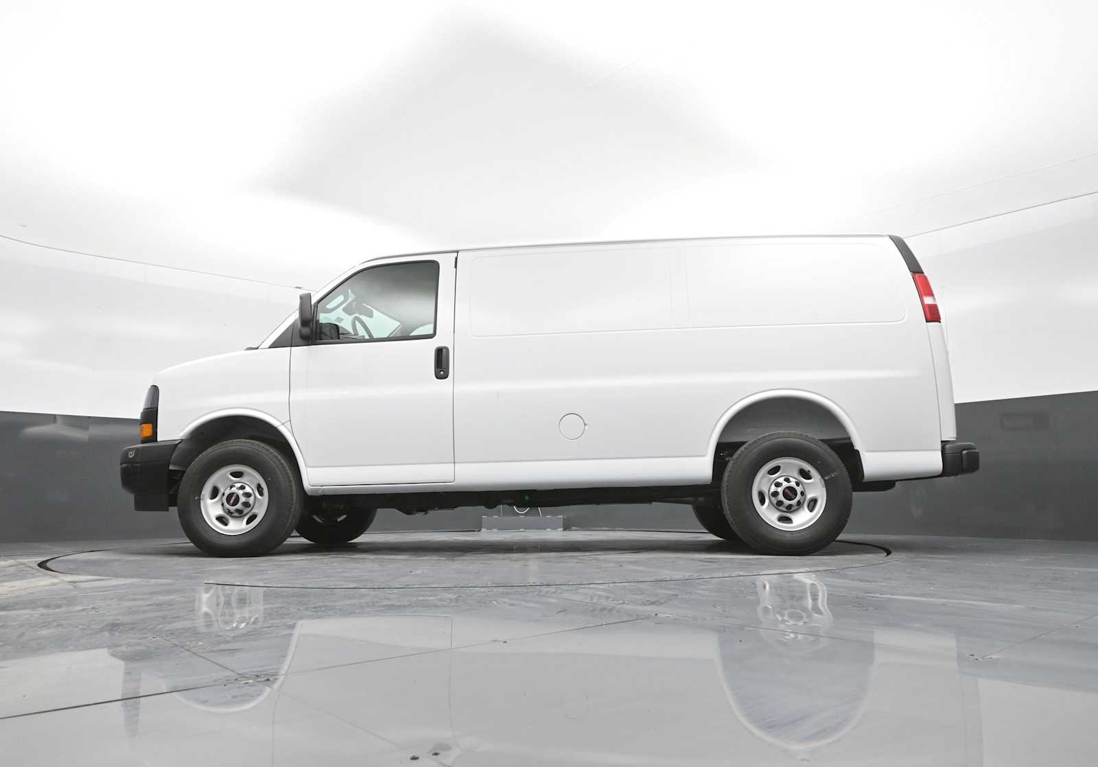 2025 GMC Savana Cargo 2500