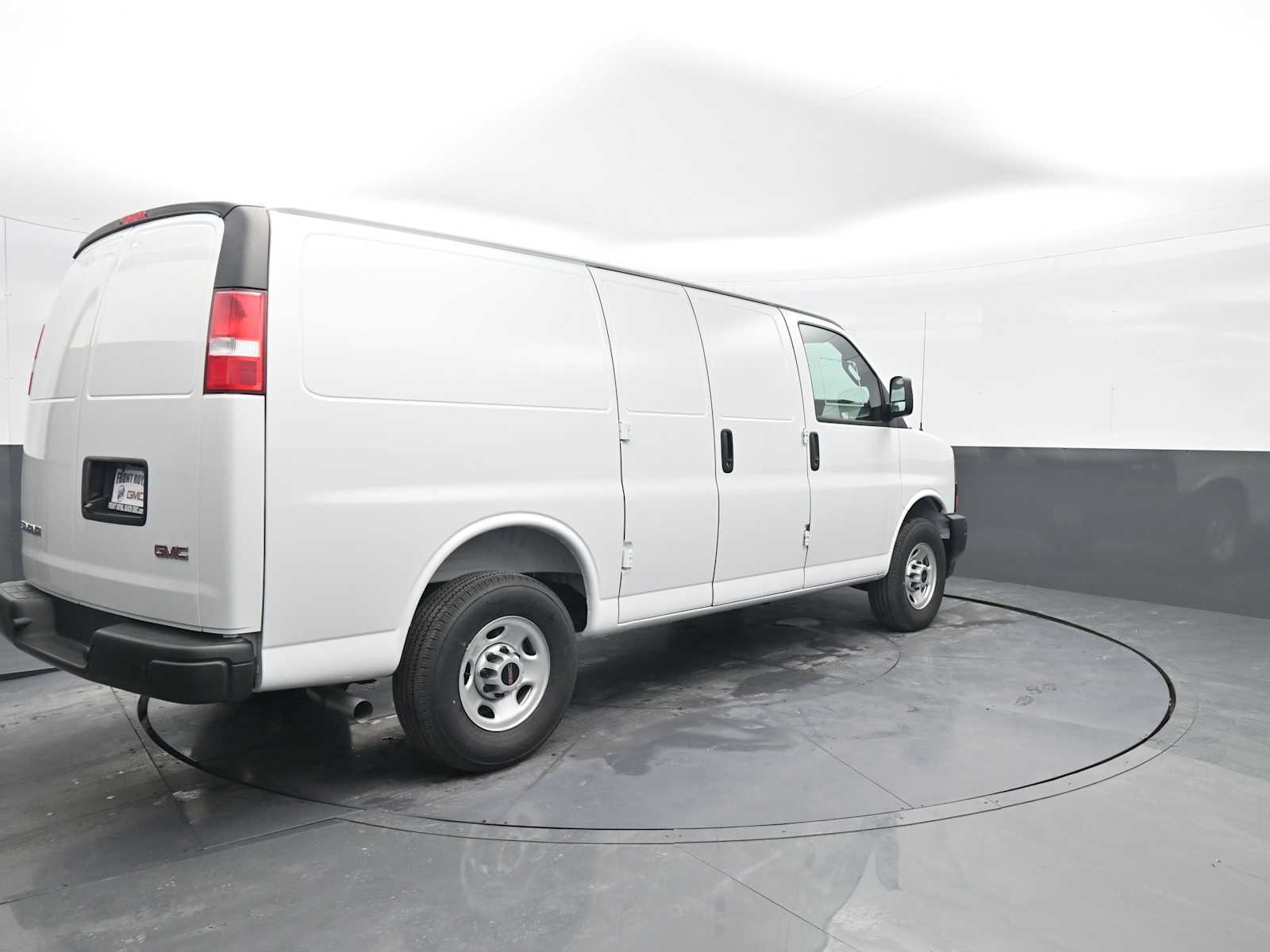 2025 GMC Savana Cargo 2500