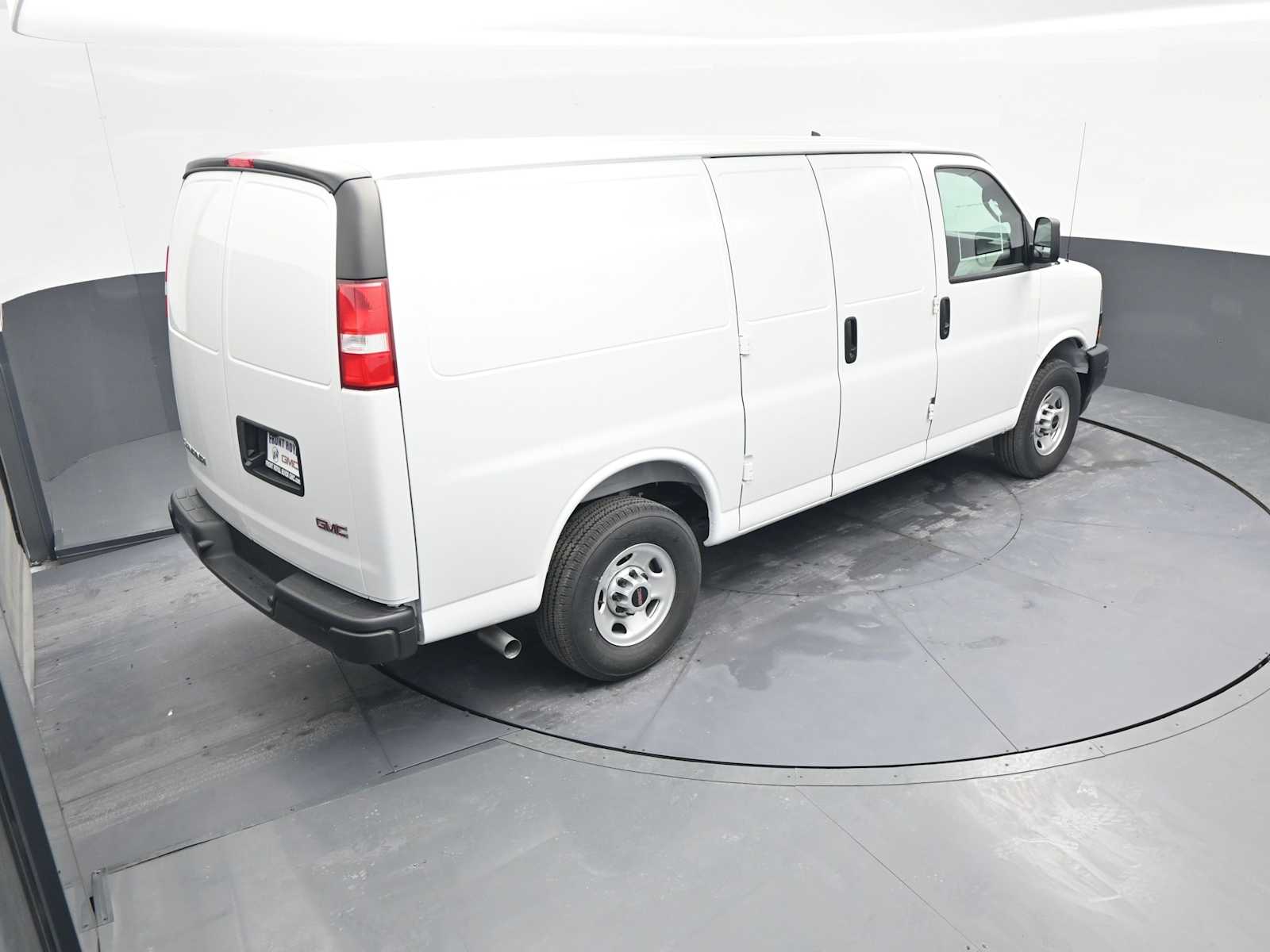 2025 GMC Savana Cargo 2500