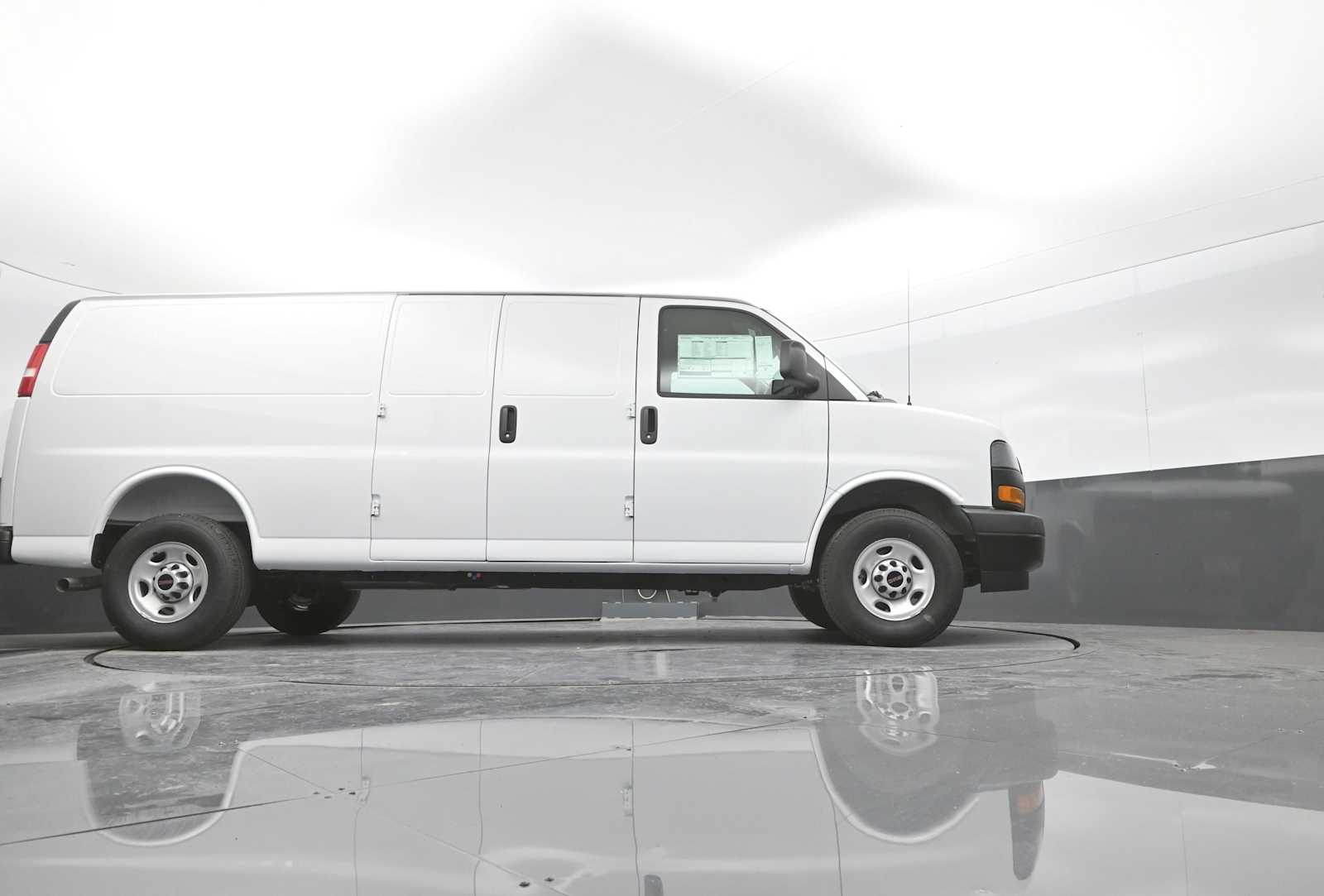 2026 GMC Savana Cargo 3500