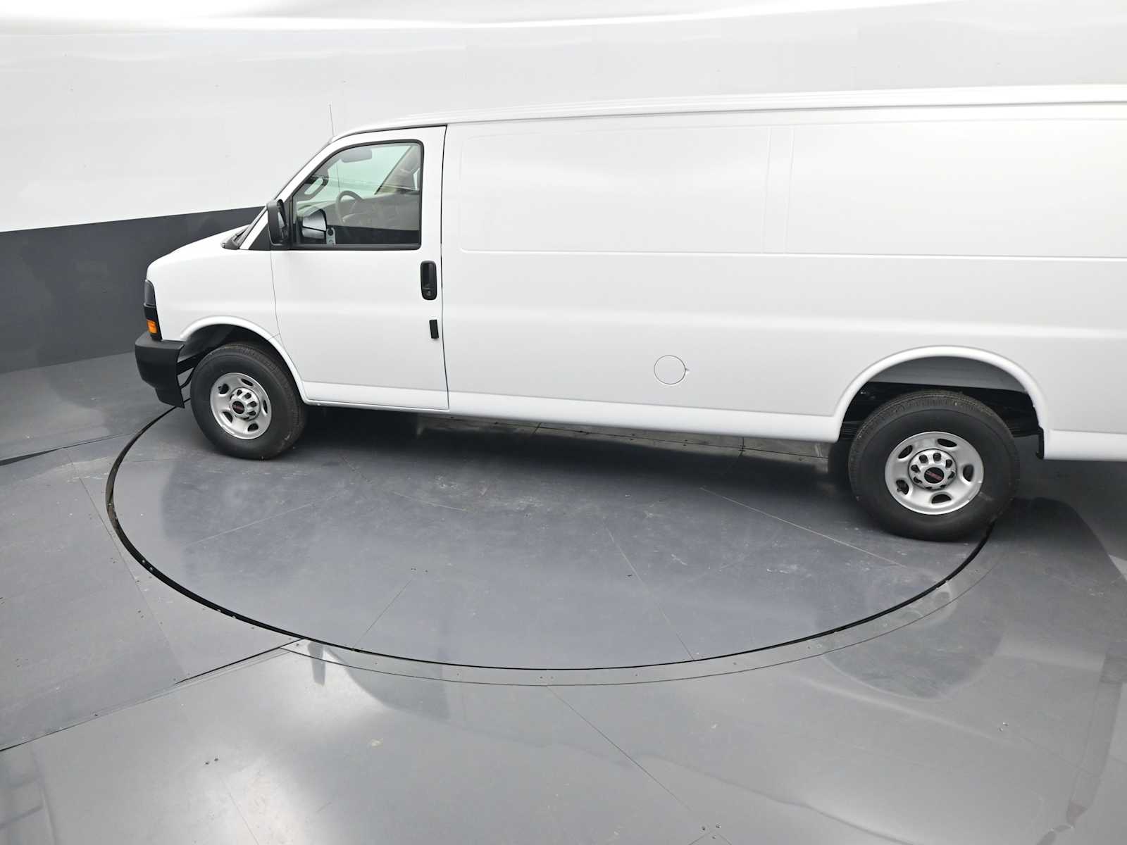 2026 GMC Savana Cargo 3500