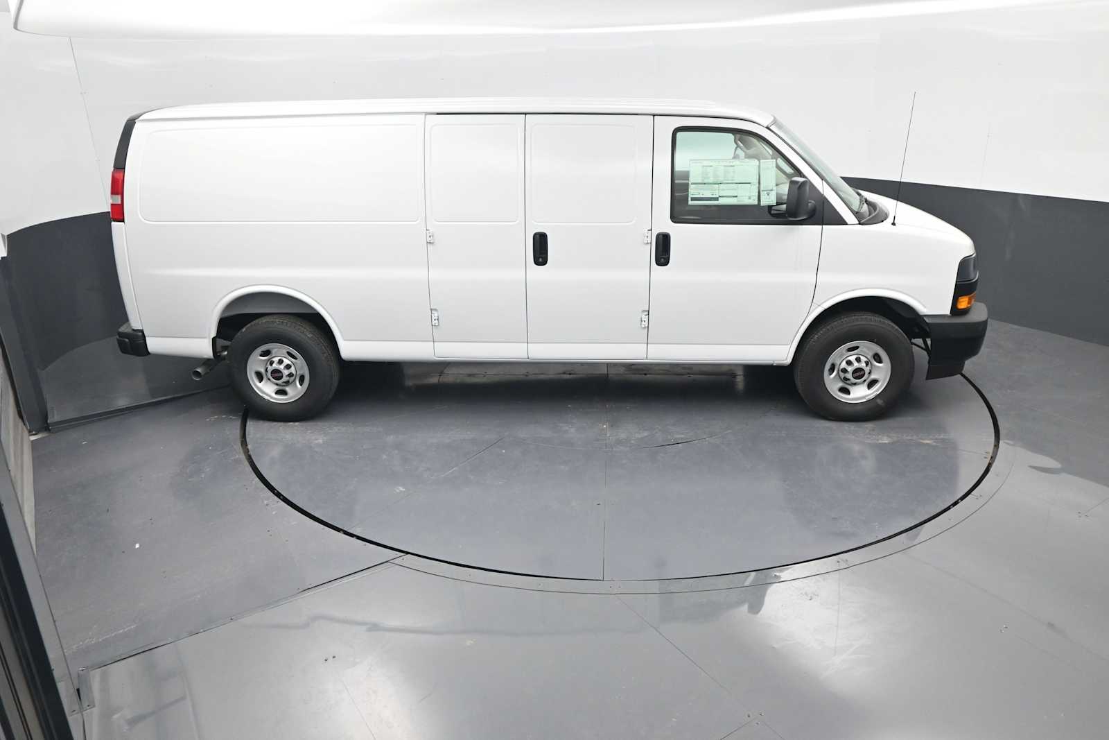 2026 GMC Savana Cargo 3500