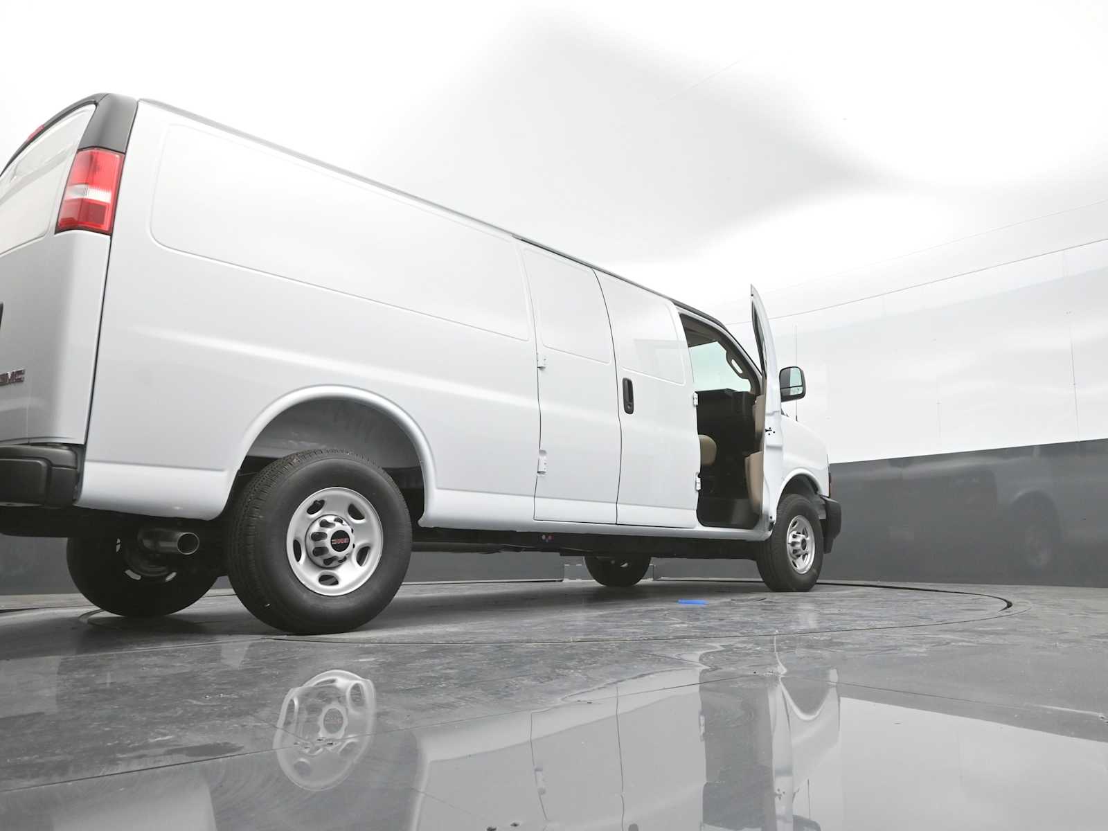 2026 GMC Savana Cargo 3500