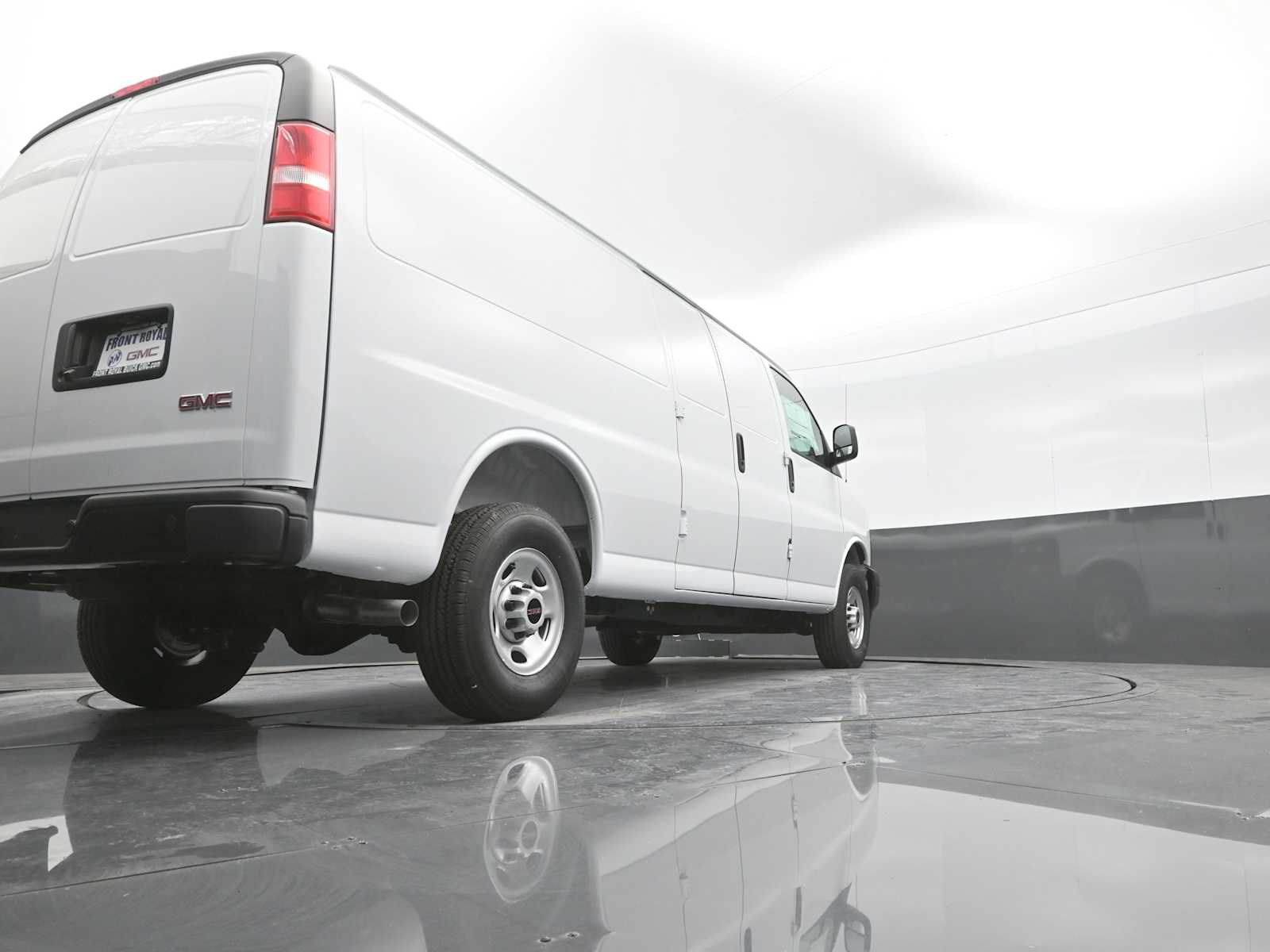 2026 GMC Savana Cargo 3500