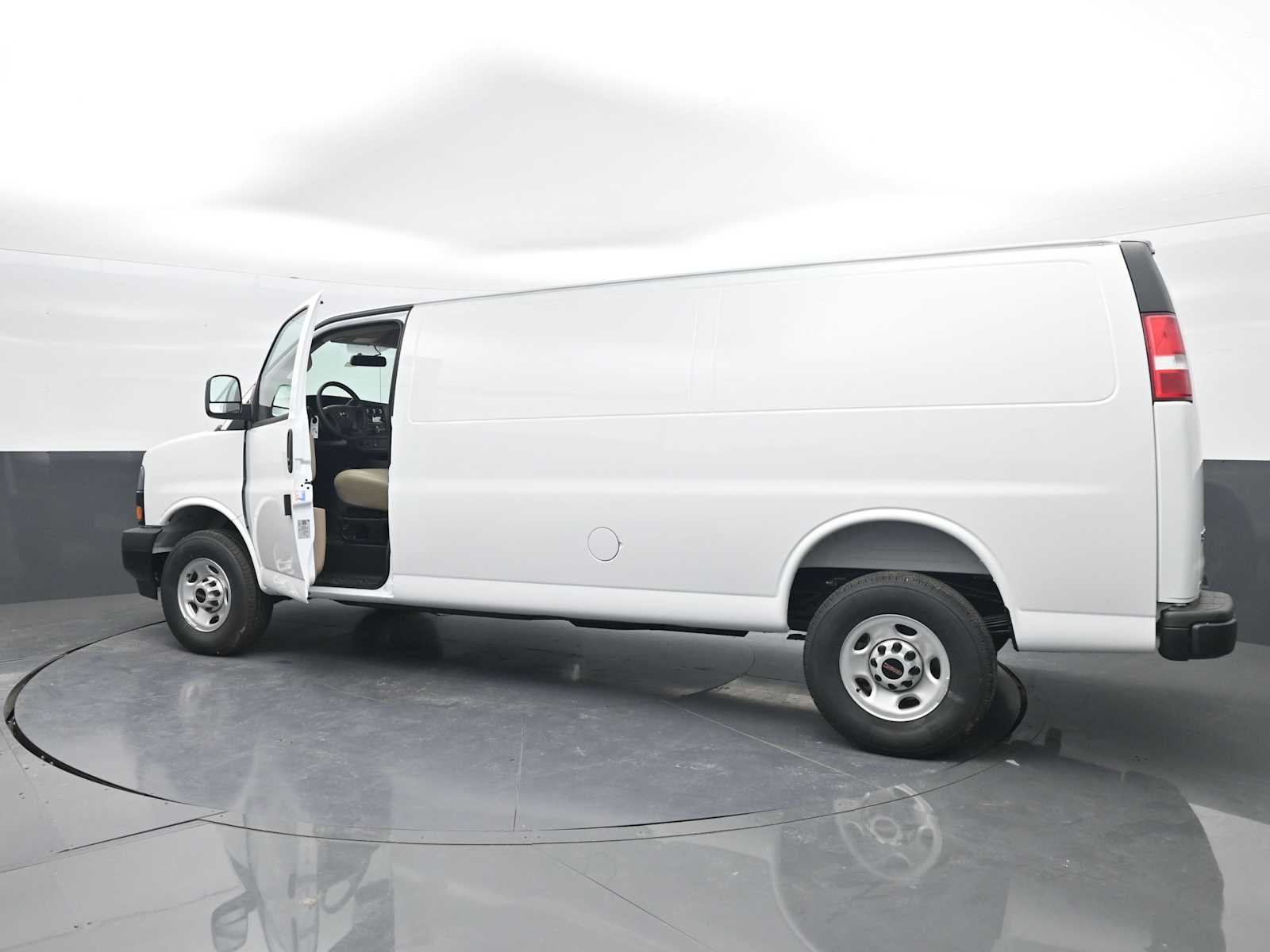 2026 GMC Savana Cargo 3500