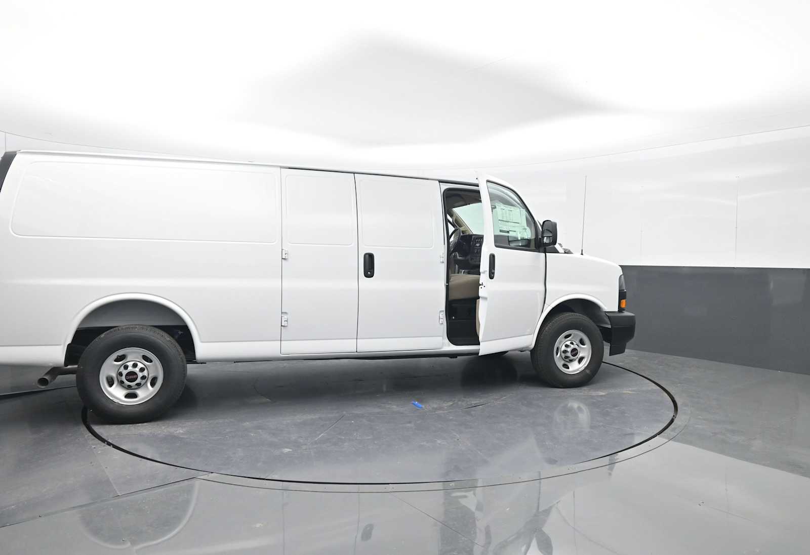2026 GMC Savana Cargo 3500