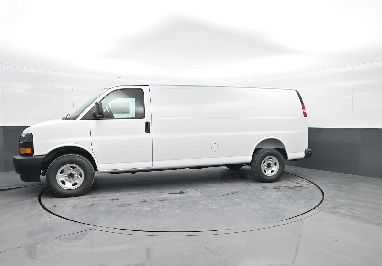 2026 GMC Savana Cargo 3500