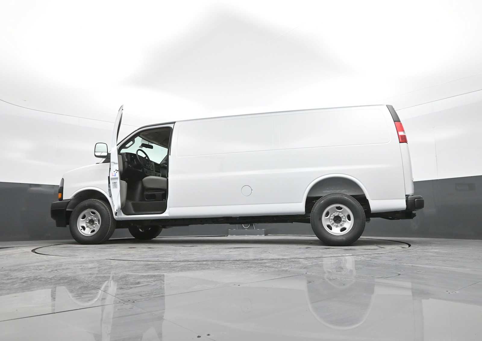 2026 GMC Savana Cargo 3500