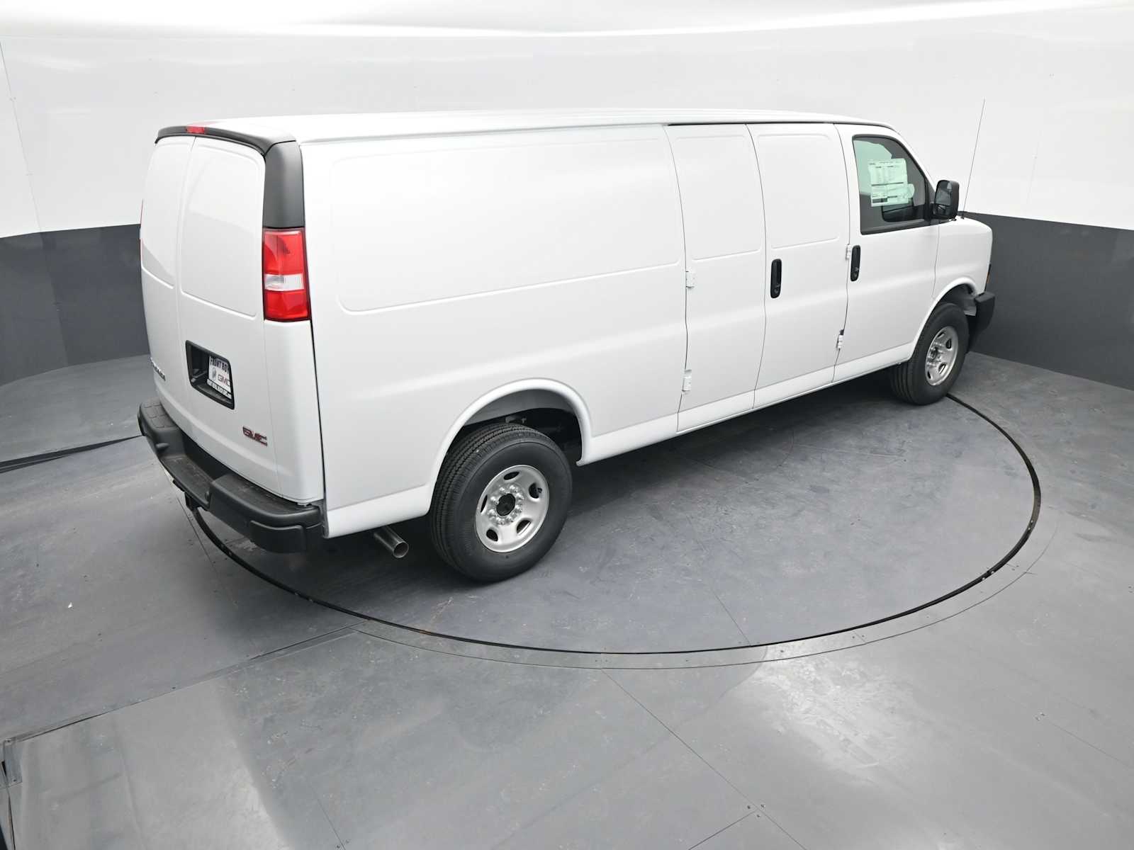 2026 GMC Savana Cargo 3500