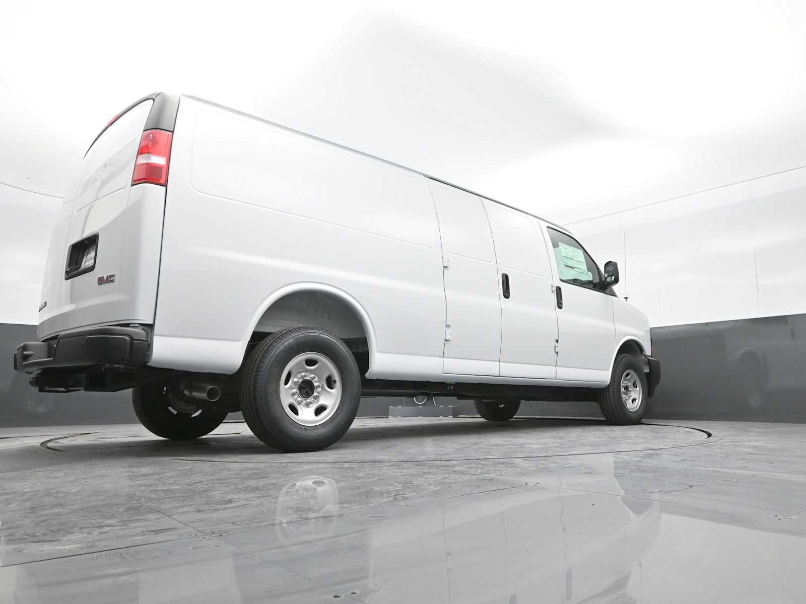2026 GMC Savana Cargo 3500