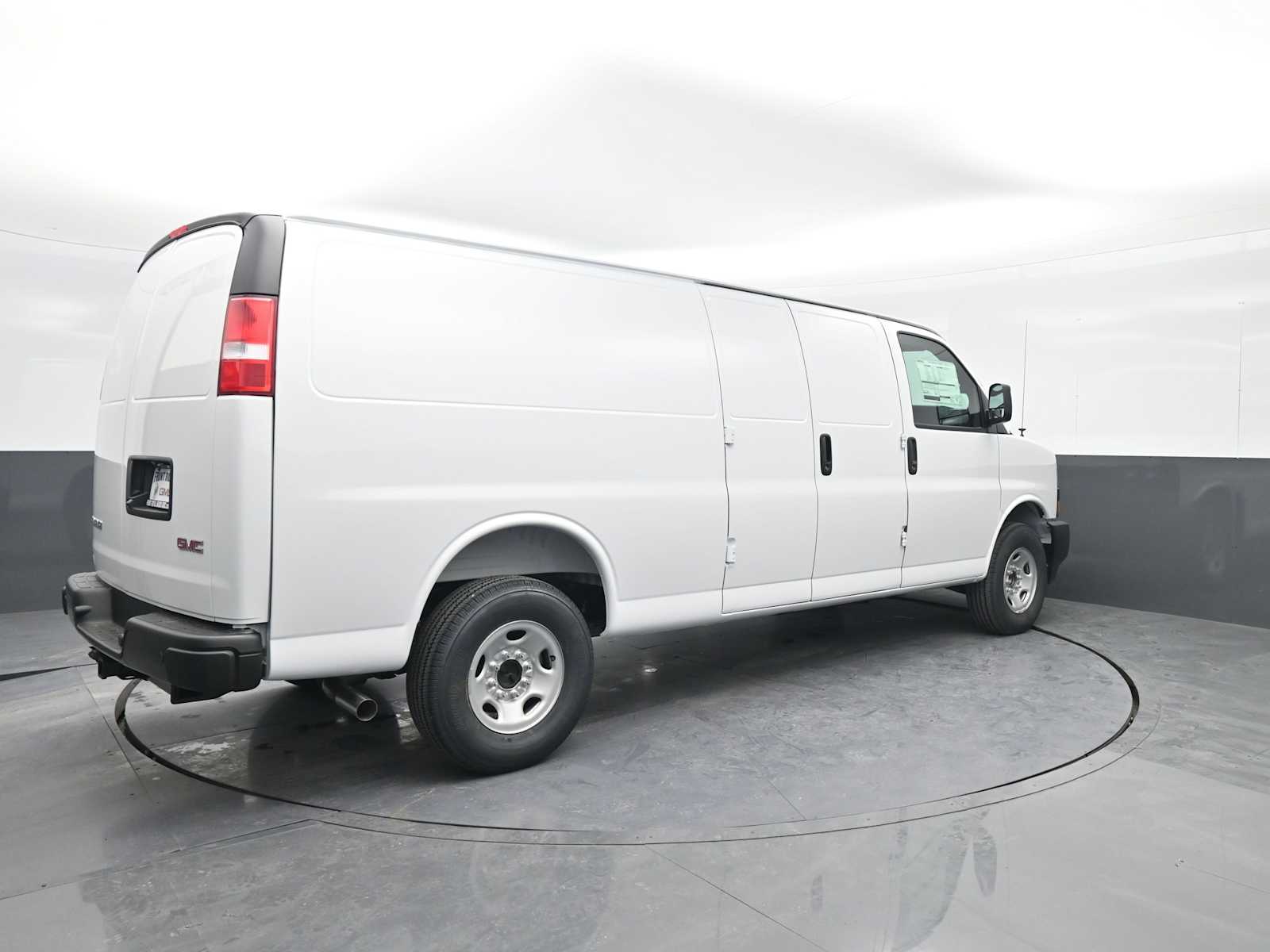 2026 GMC Savana Cargo 3500
