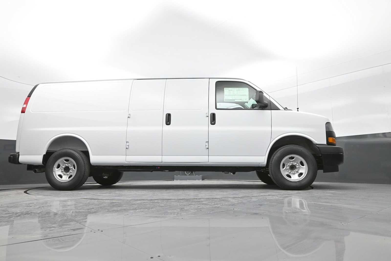 2026 GMC Savana Cargo 3500