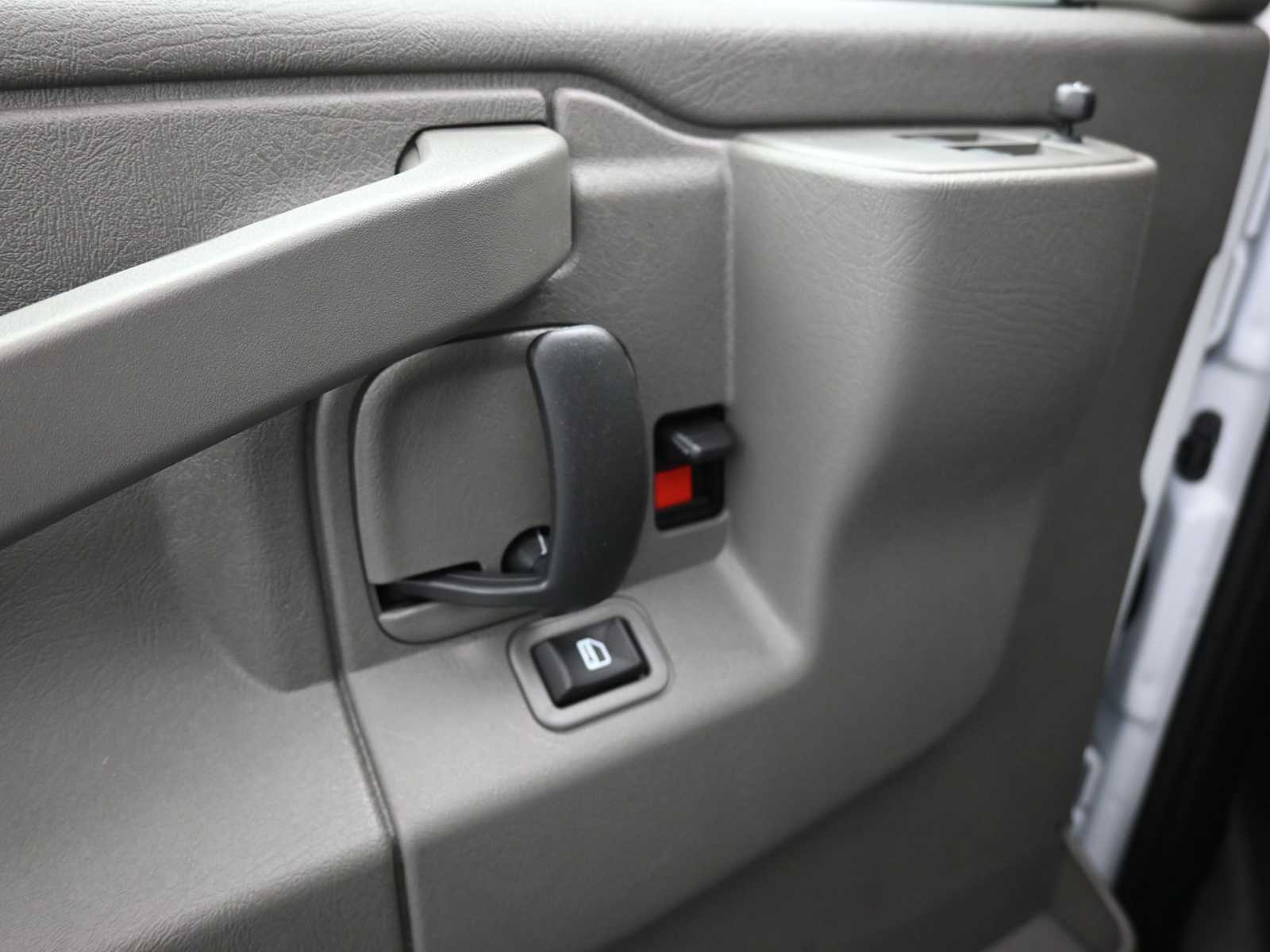 2026 GMC Savana Cargo 3500