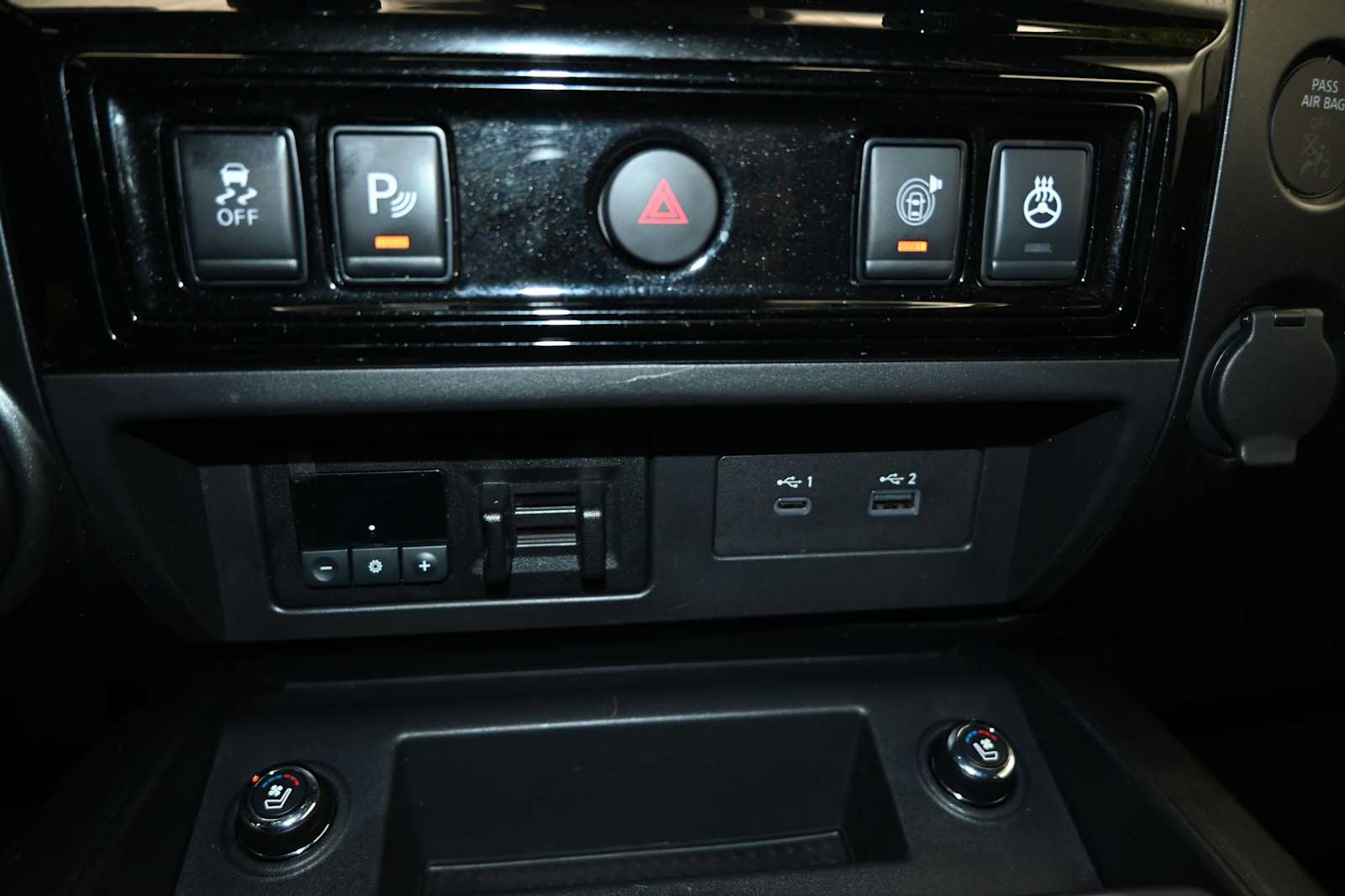 2024 Nissan TITAN Crew Cab PRO-4X 4x4