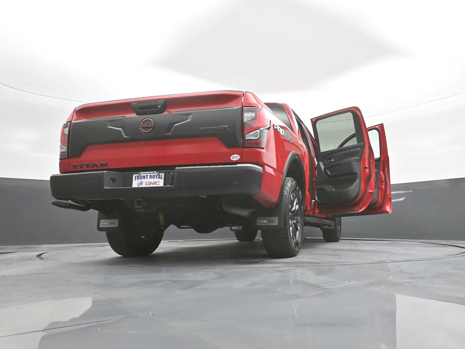 2024 Nissan TITAN Crew Cab PRO-4X 4x4
