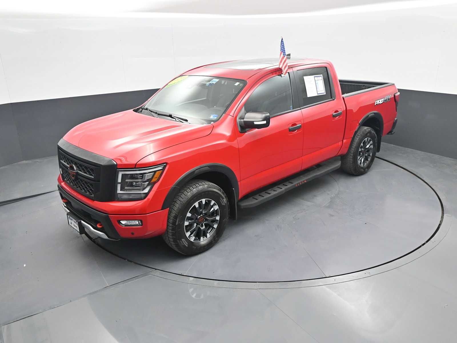 2024 Nissan TITAN Crew Cab PRO-4X 4x4
