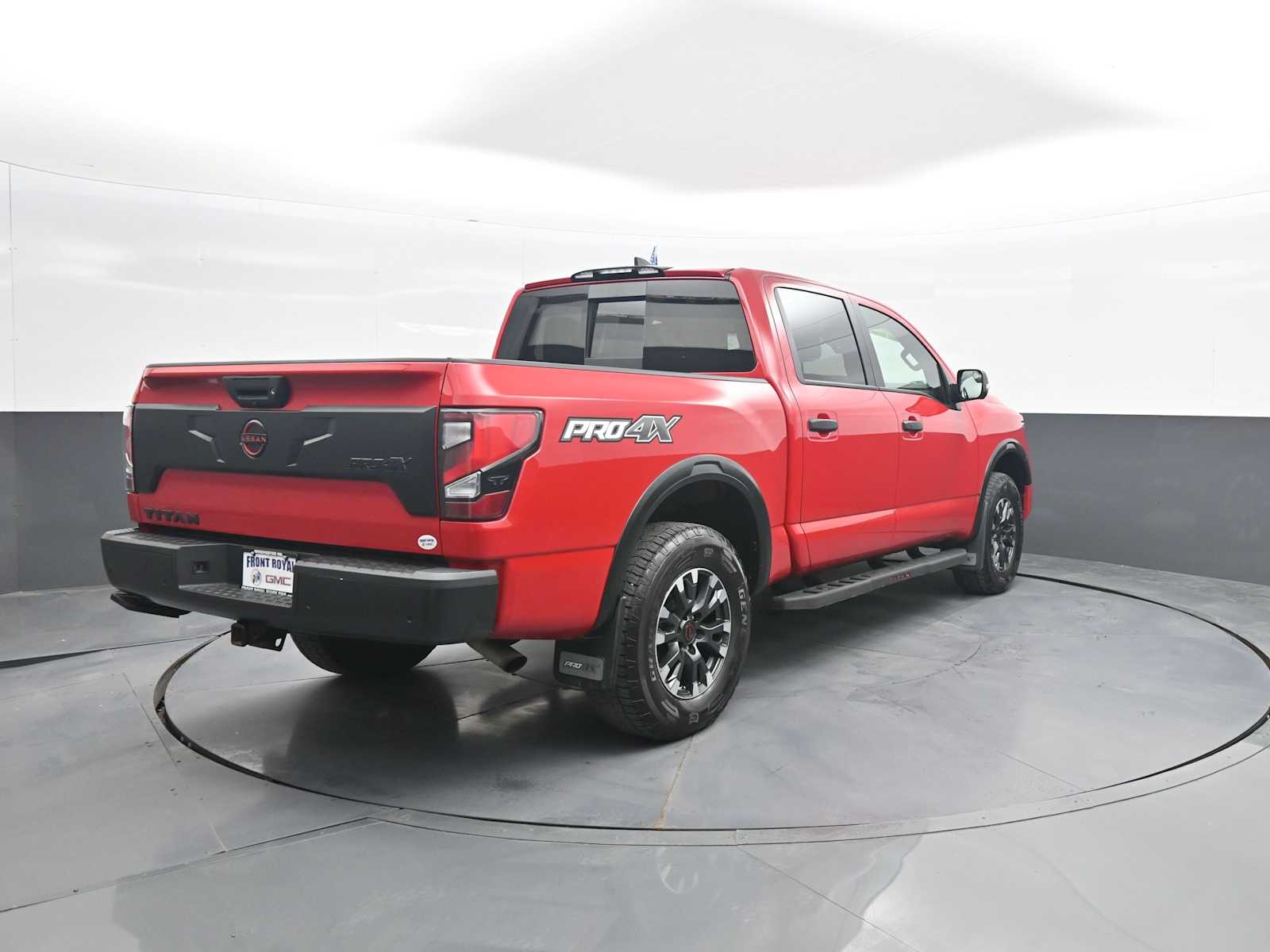 2024 Nissan TITAN Crew Cab PRO-4X 4x4