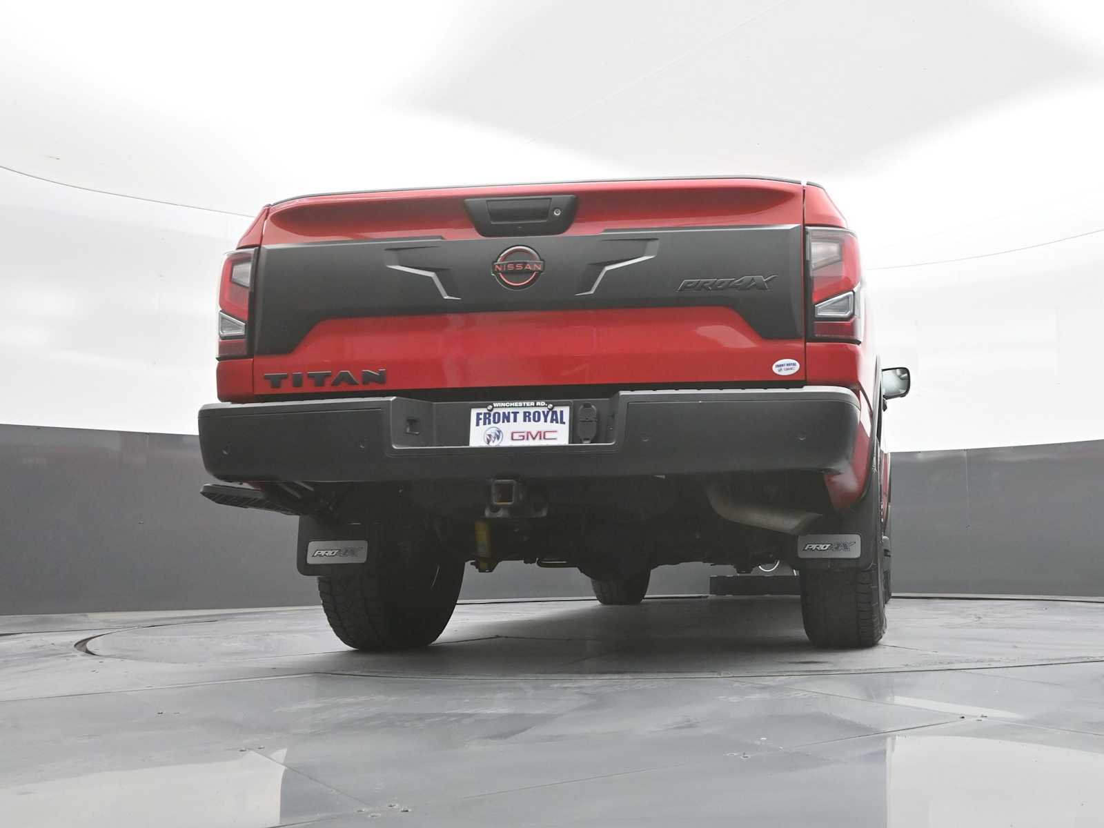 2024 Nissan TITAN Crew Cab PRO-4X 4x4