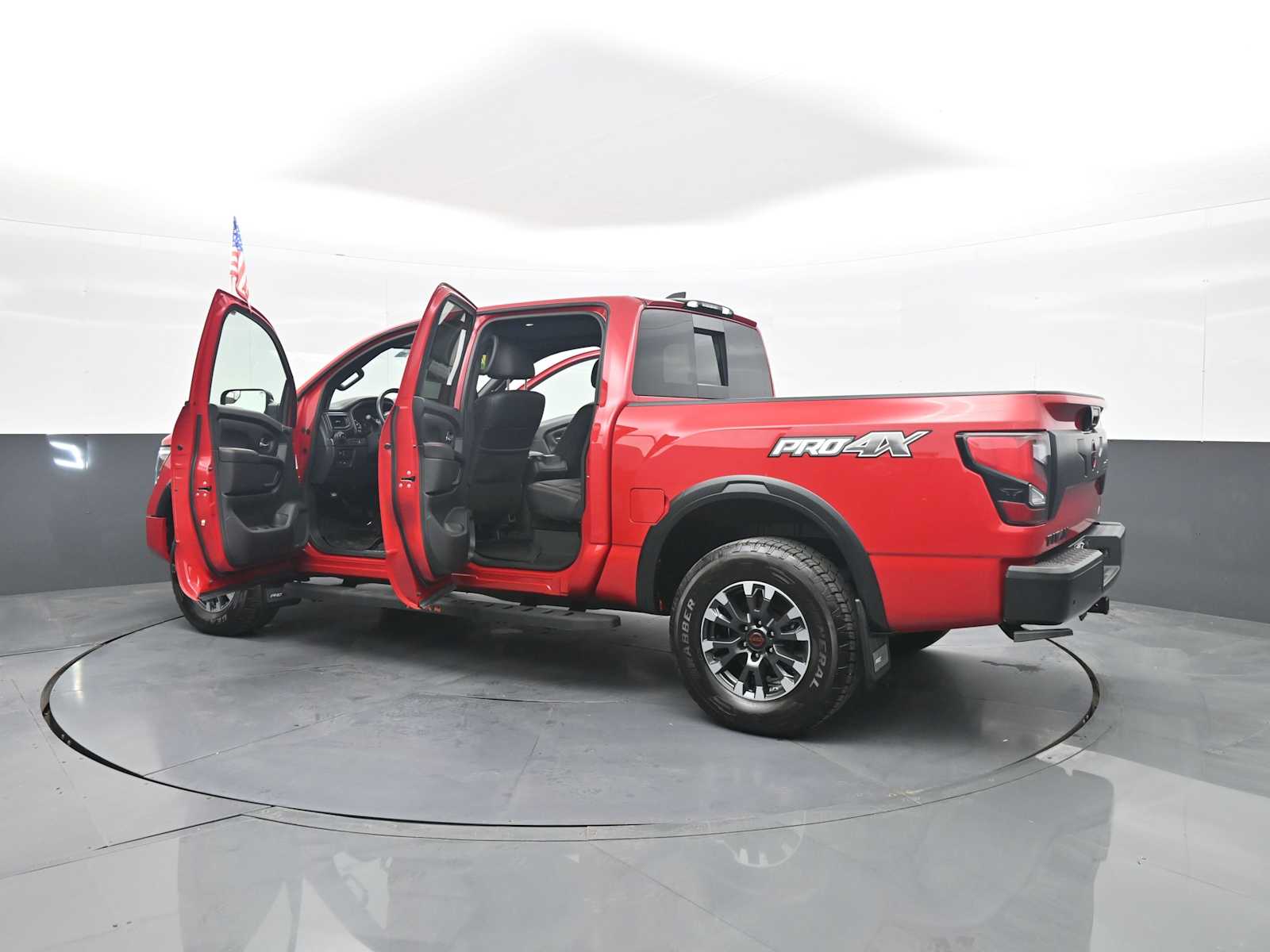 2024 Nissan TITAN Crew Cab PRO-4X 4x4