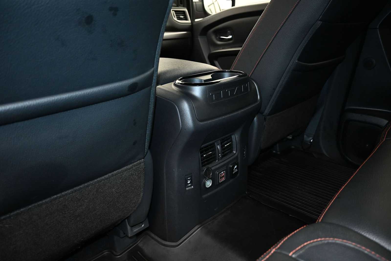 2024 Nissan TITAN Crew Cab PRO-4X 4x4