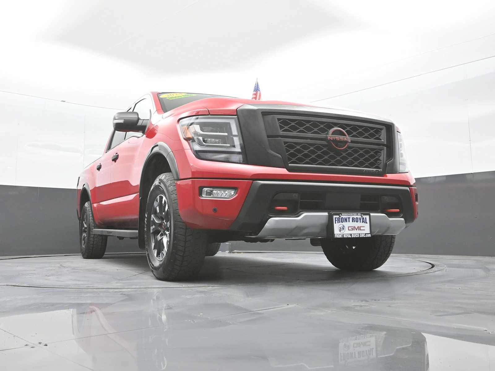 2024 Nissan TITAN Crew Cab PRO-4X 4x4