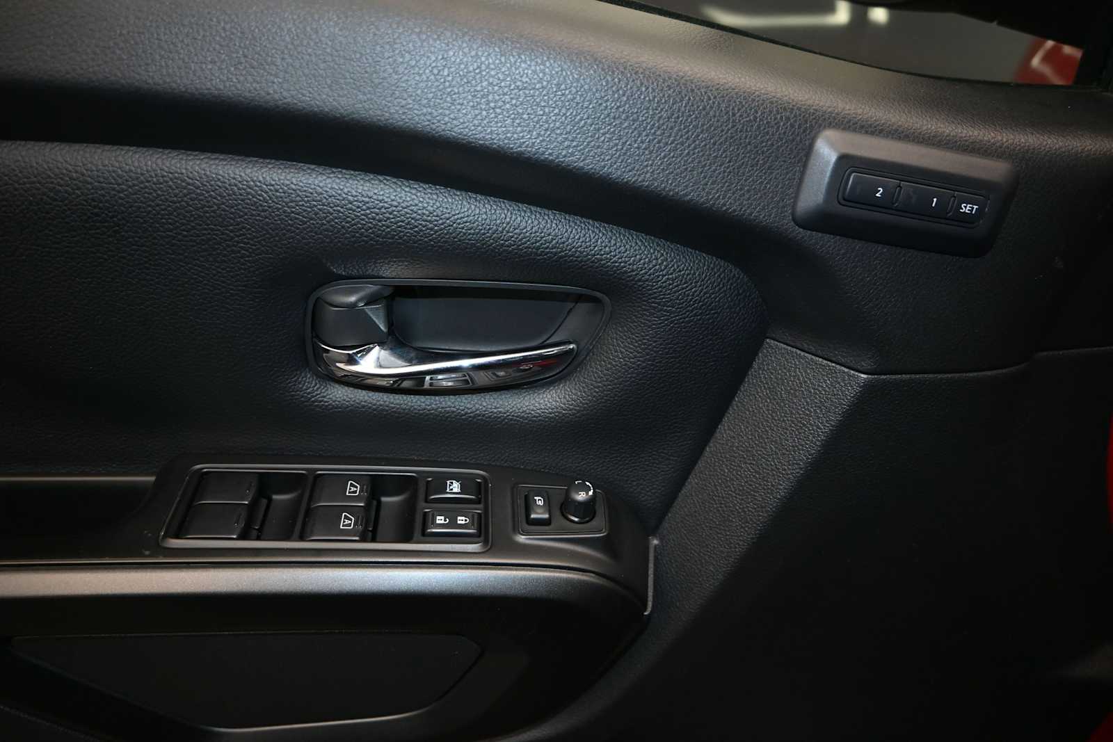 2024 Nissan TITAN Crew Cab PRO-4X 4x4