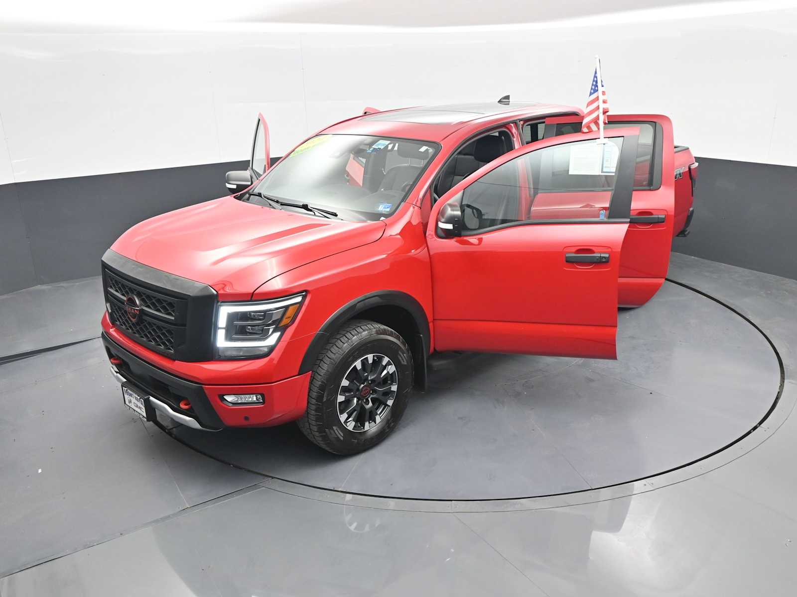 2024 Nissan TITAN Crew Cab PRO-4X 4x4