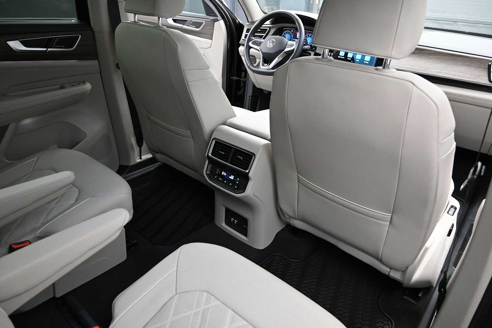 2026 Volkswagen Atlas SEL Premium R-Line