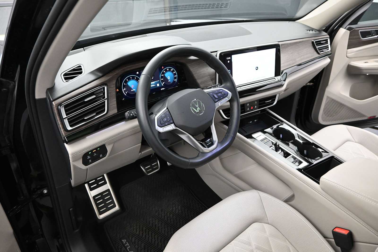 2026 Volkswagen Atlas SEL Premium R-Line