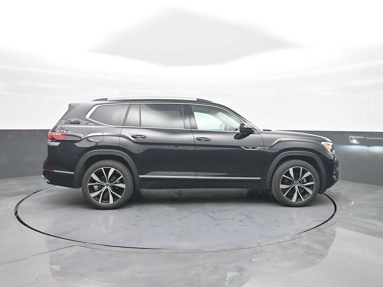 2026 Volkswagen Atlas SEL Premium R-Line