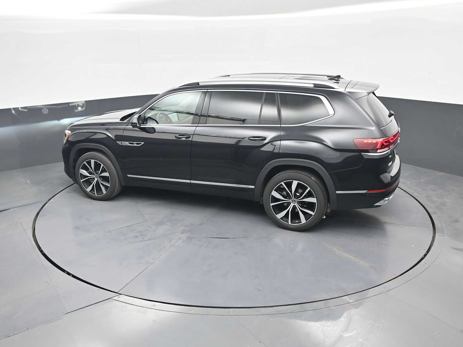 2026 Volkswagen Atlas SEL Premium R-Line