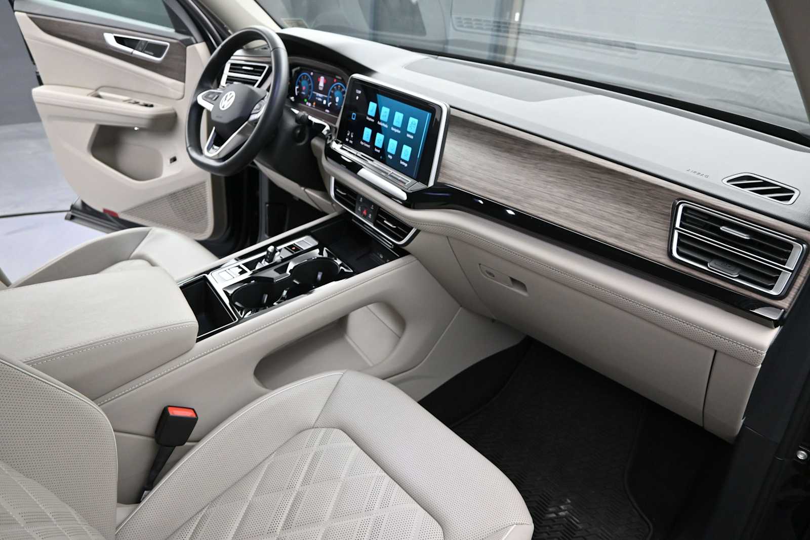 2026 Volkswagen Atlas SEL Premium R-Line