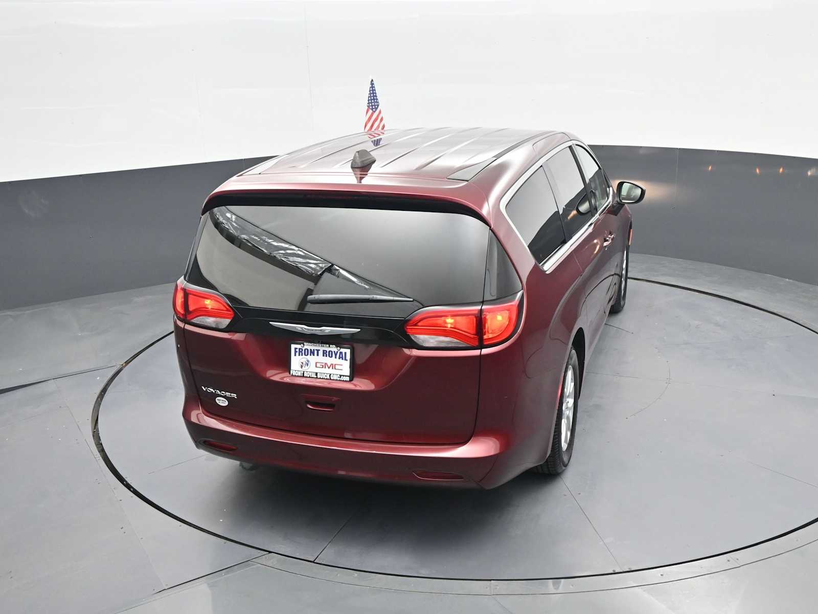 2023 Chrysler Voyager LX