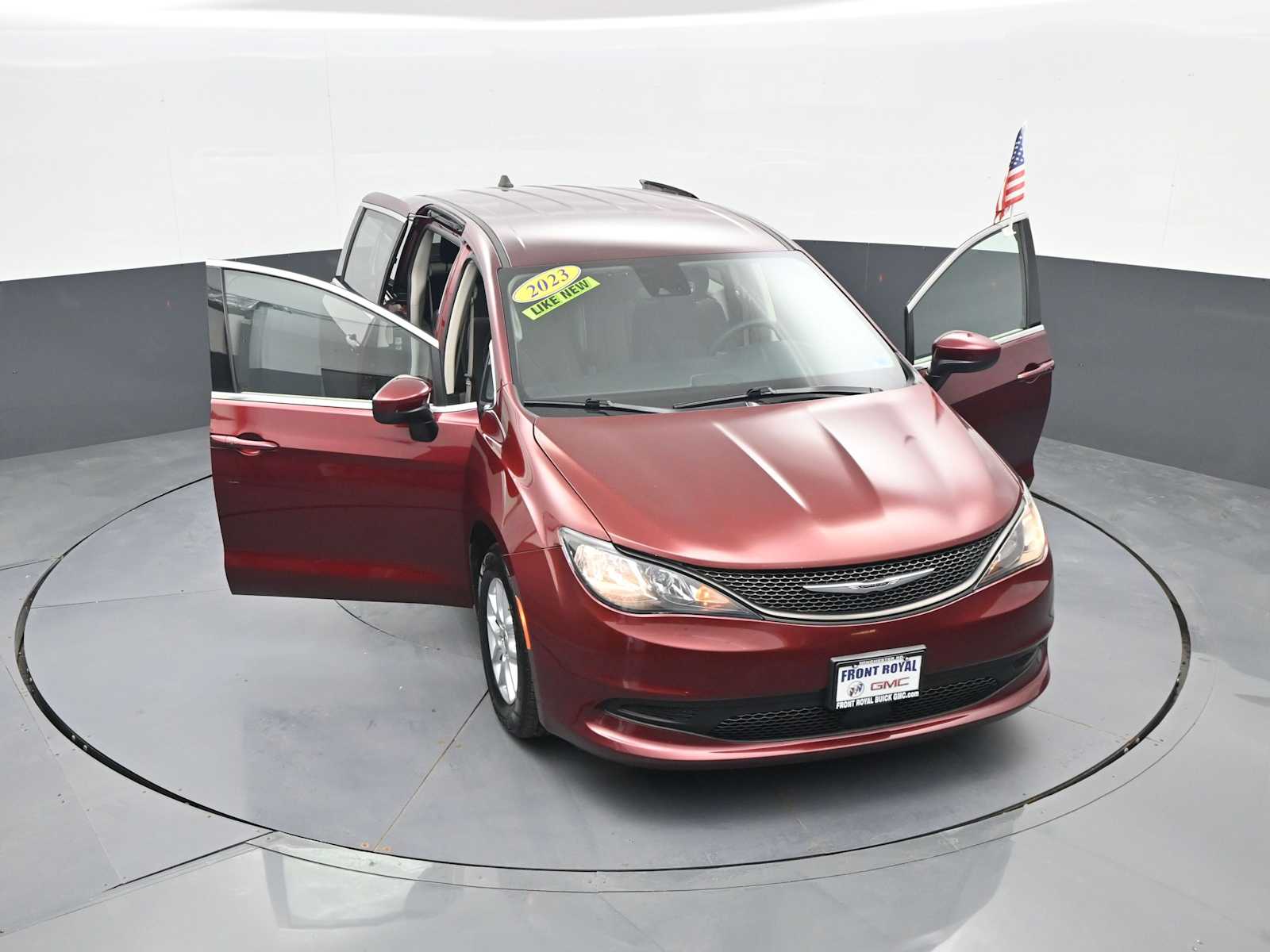 2023 Chrysler Voyager LX