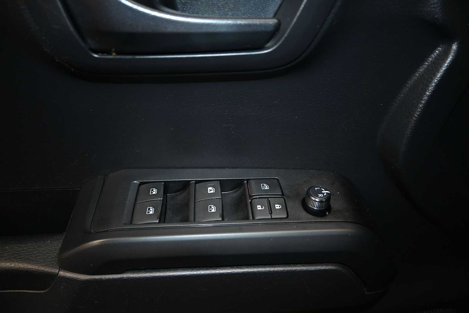 2022 Toyota Tacoma SR V6