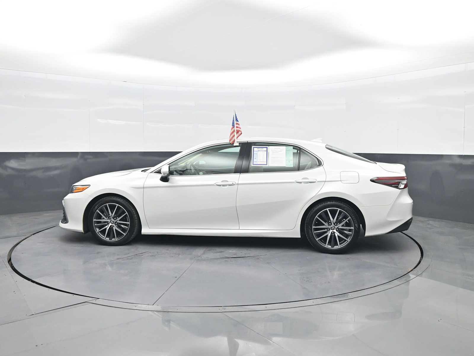 2024 Toyota Camry Hybrid XLE