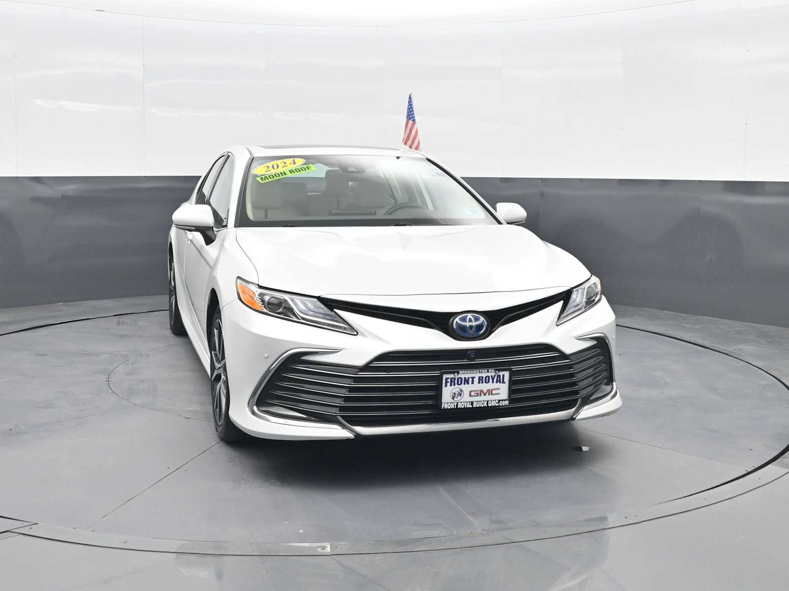 2024 Toyota Camry Hybrid XLE