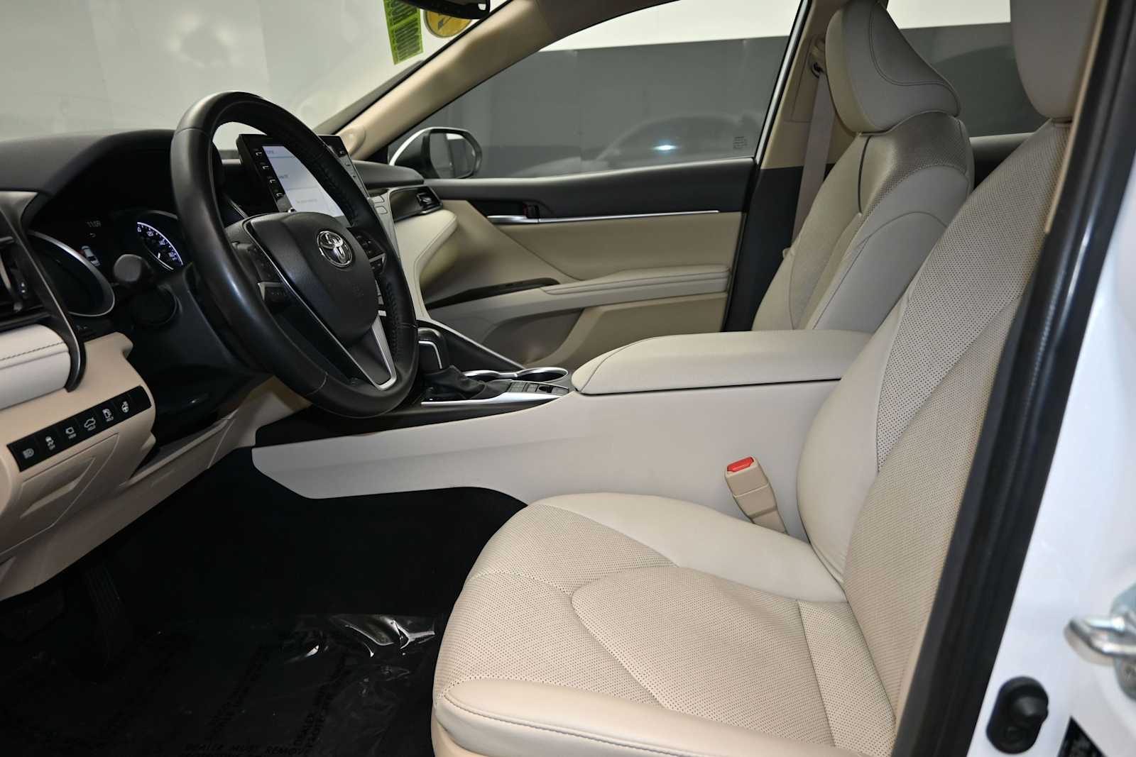 2024 Toyota Camry Hybrid XLE