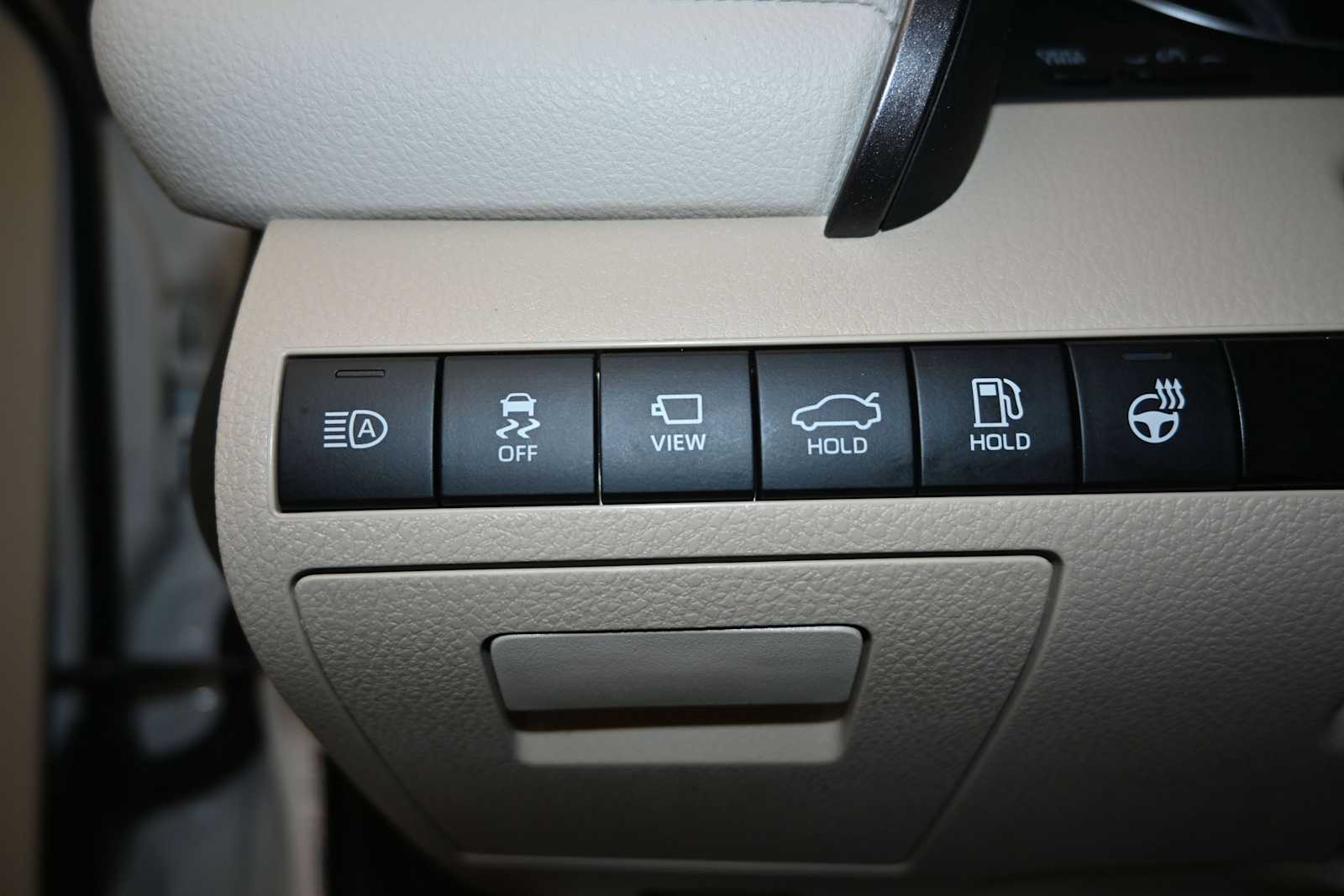 2024 Toyota Camry Hybrid XLE
