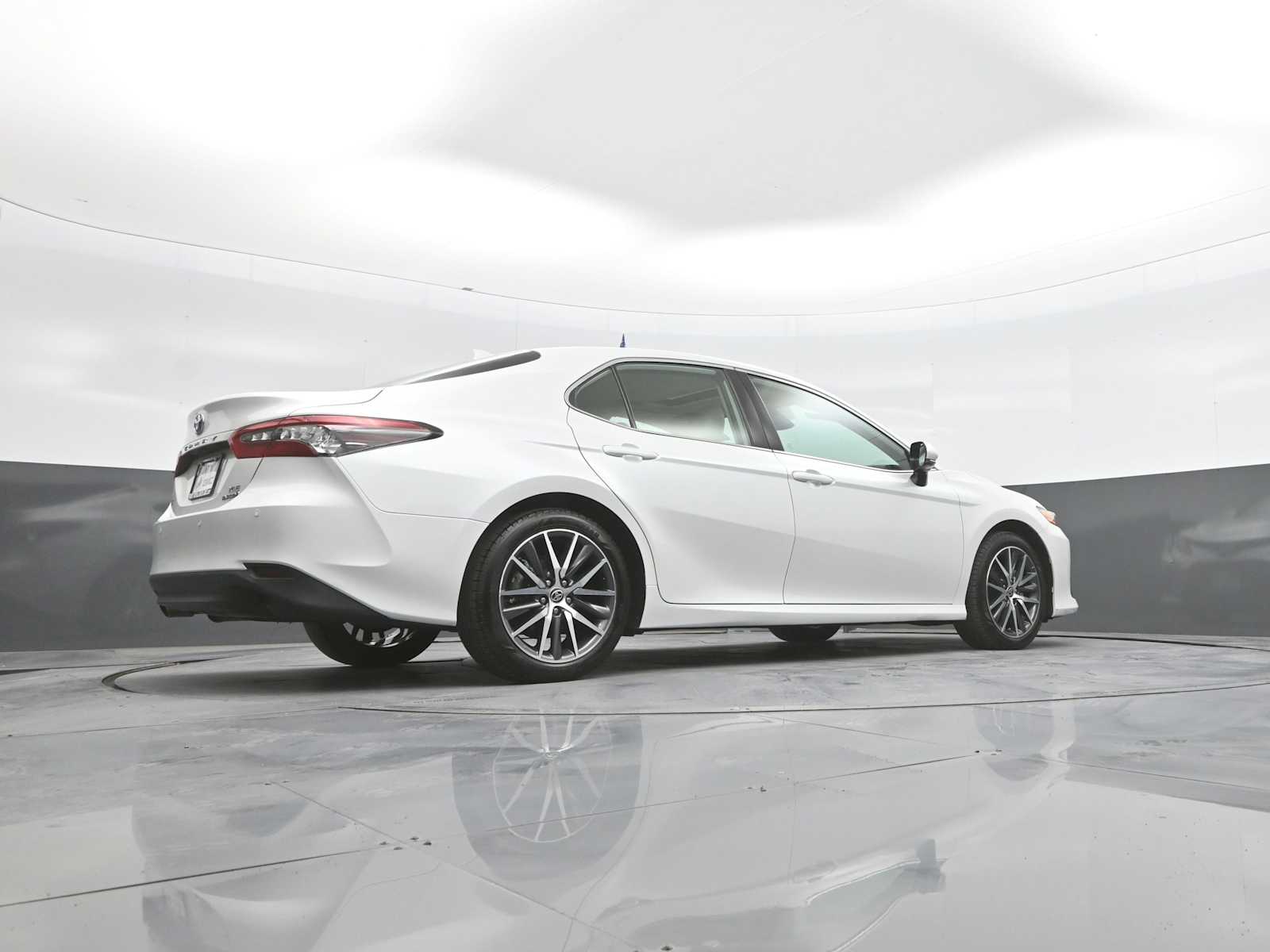 2024 Toyota Camry Hybrid XLE