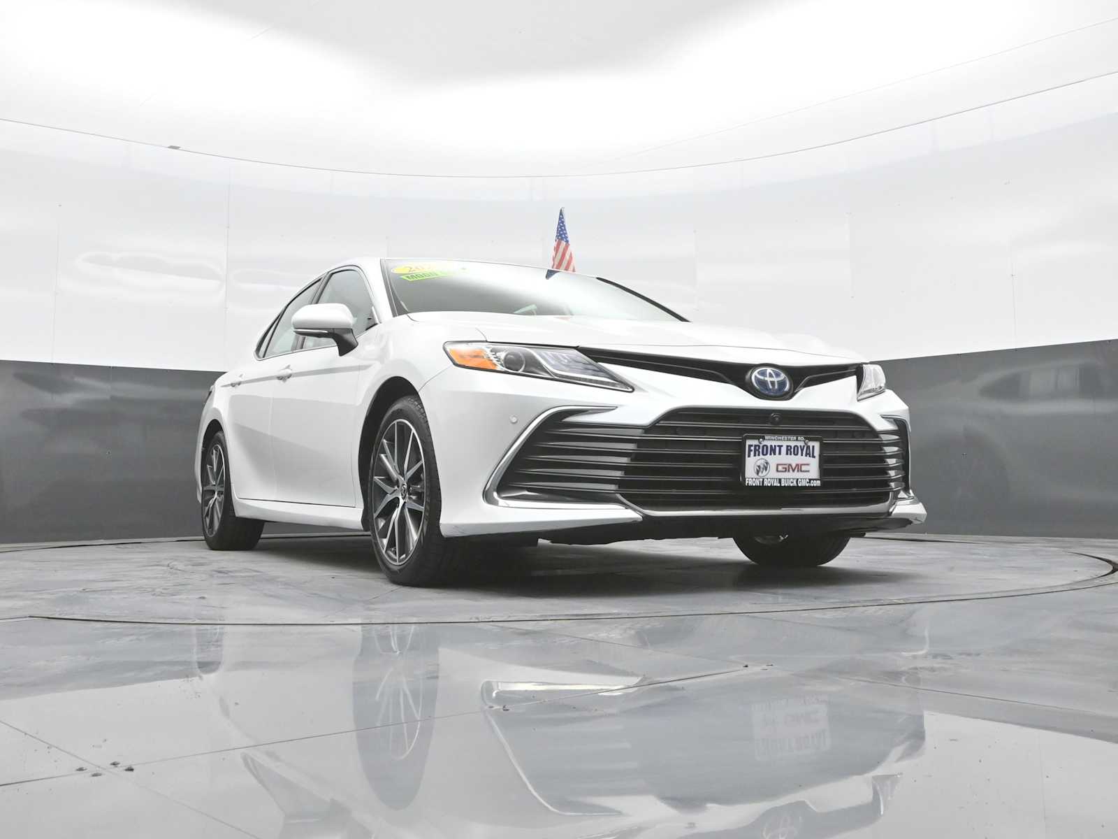 2024 Toyota Camry Hybrid XLE