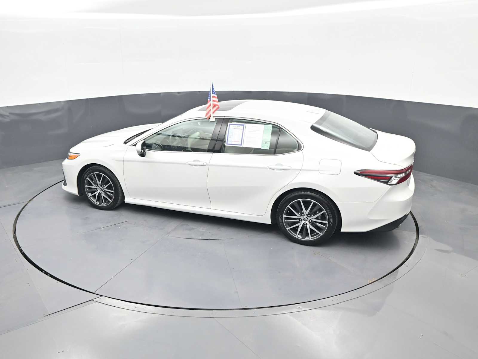 2024 Toyota Camry Hybrid XLE