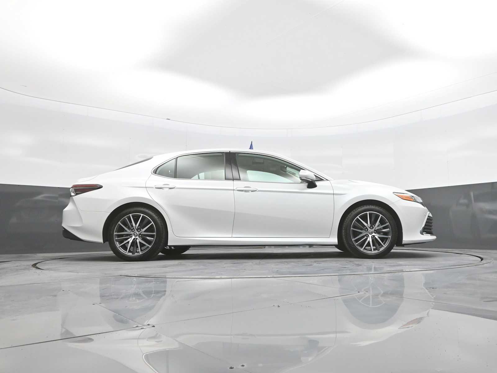 2024 Toyota Camry Hybrid XLE